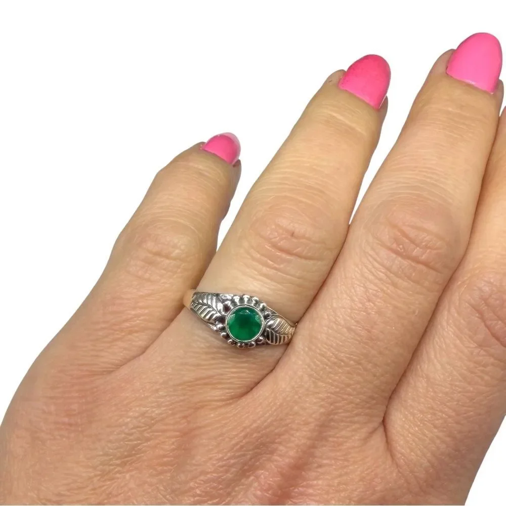 Green Onyx Ring Solid 925 Sterling Silver Size 6 Solid 925 Sterling Silver